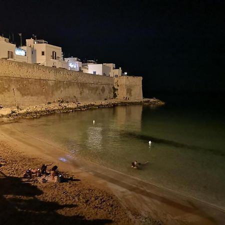 Appartamento Palazzo Antonelli Monopoli Luaran gambar