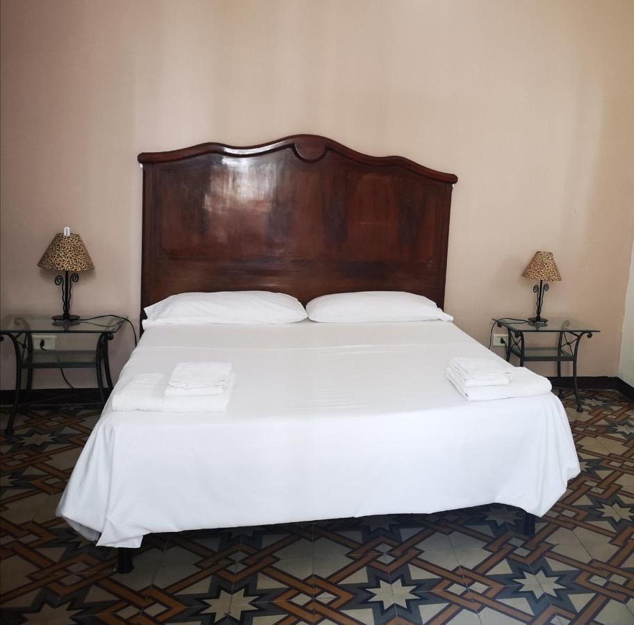 Appartamento Palazzo Antonelli Monopoli Luaran gambar