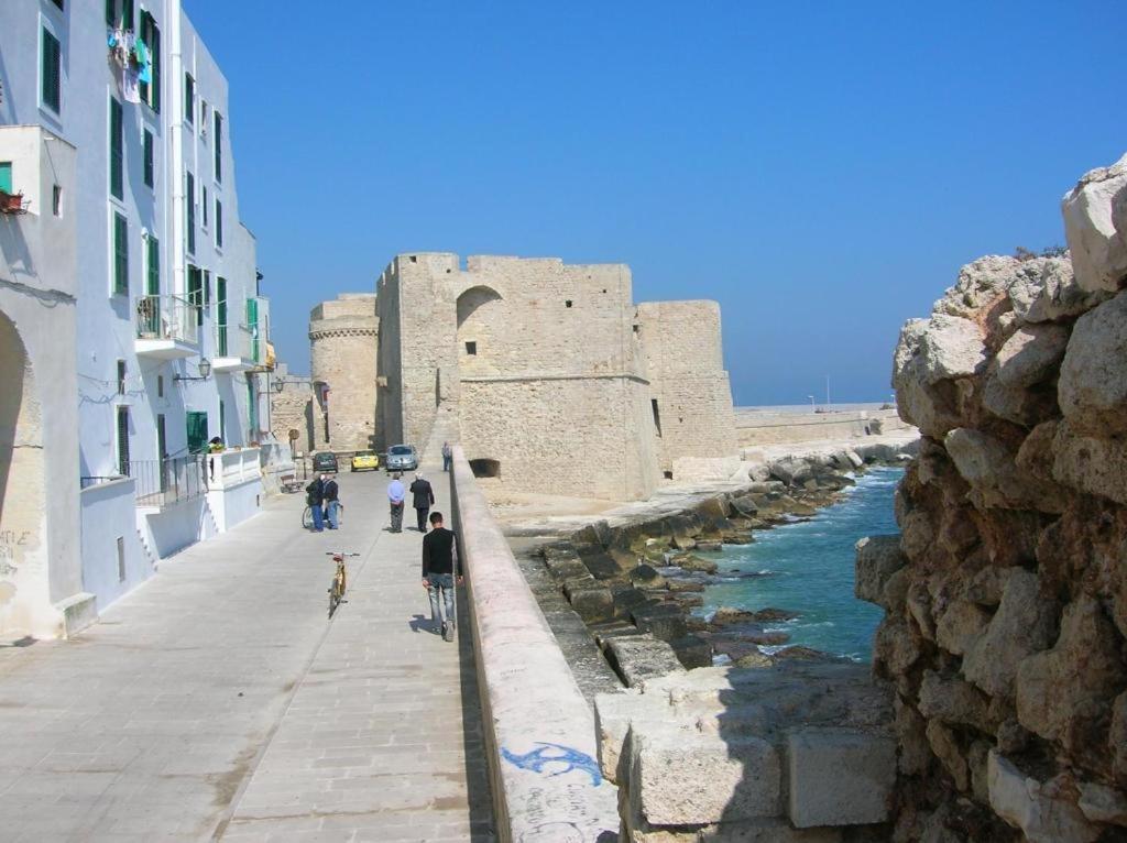 Appartamento Palazzo Antonelli Monopoli Luaran gambar