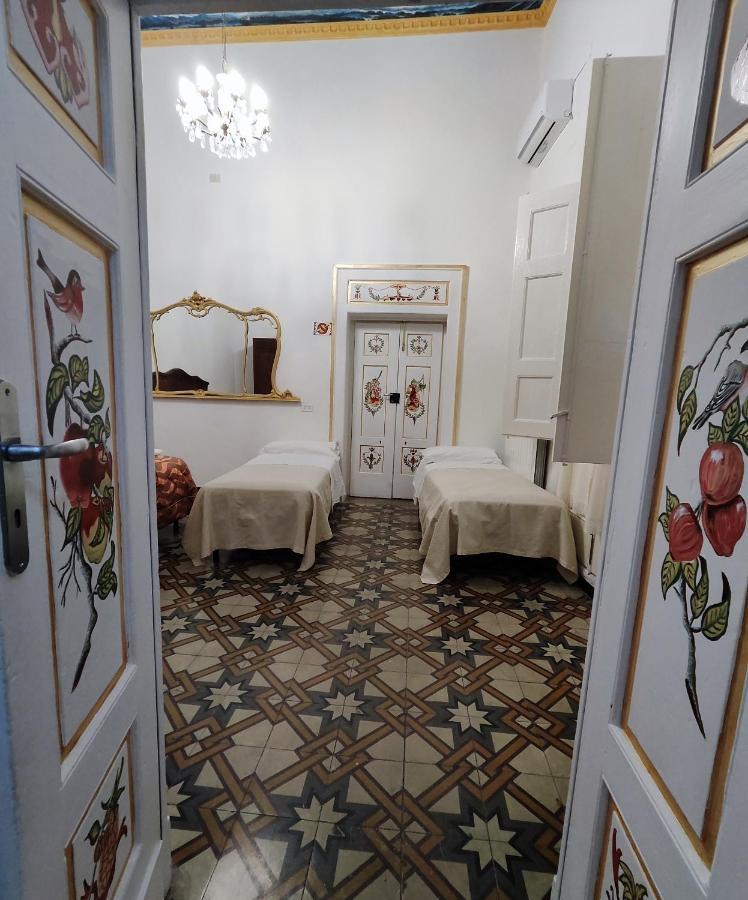 Appartamento Palazzo Antonelli Monopoli Luaran gambar