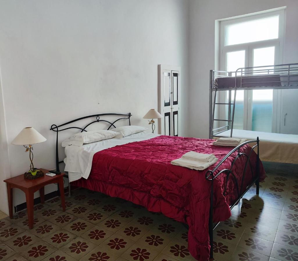 Appartamento Palazzo Antonelli Monopoli Luaran gambar